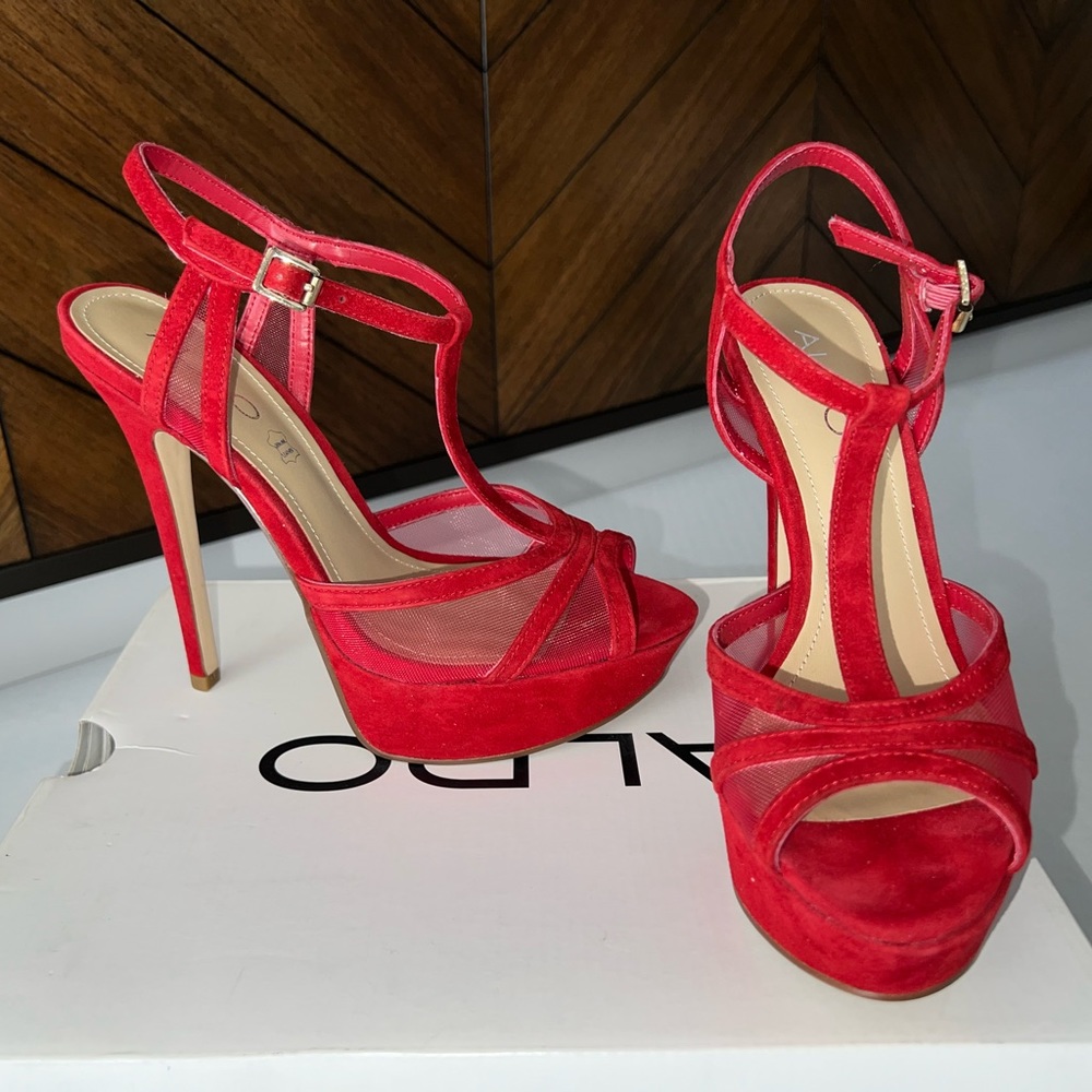 Aldo red suede platform high heels NIB